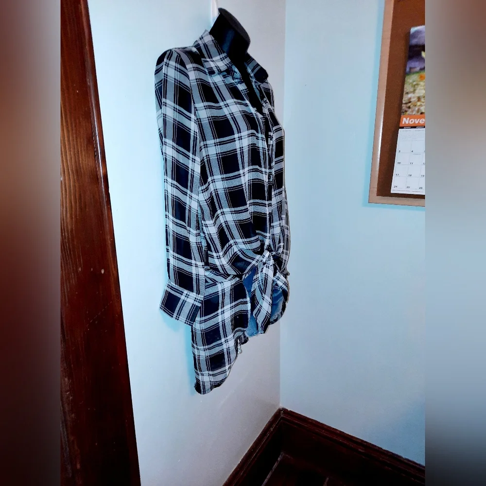 Top - Picture 6 of 6